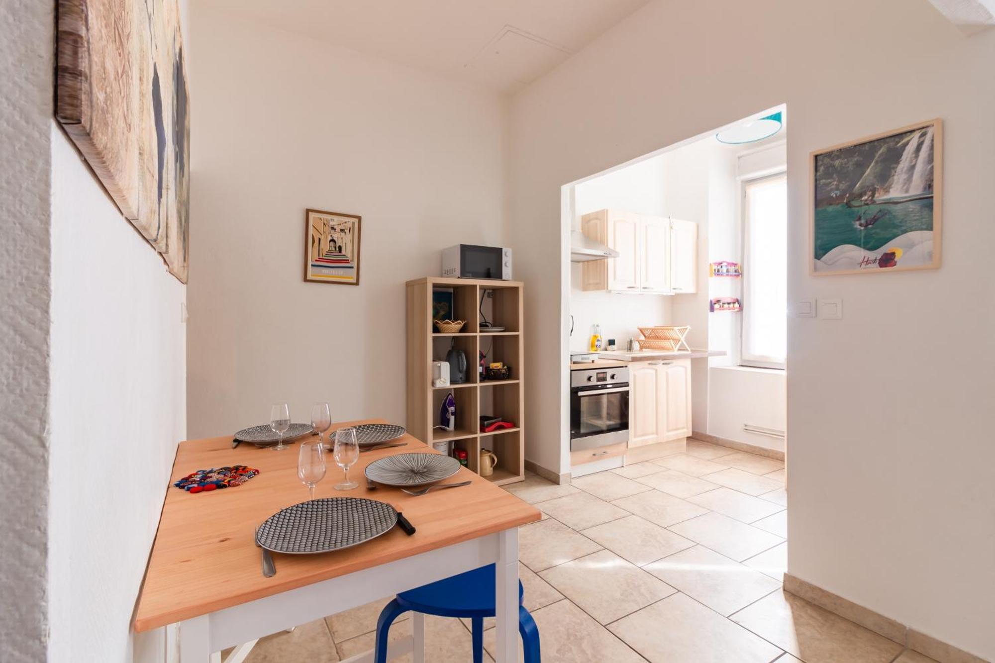 Le Cerisier Des 4 Chemins - Appt 75M² Pour 6 Apartment Carcassonne Luaran gambar